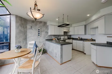 819 Kitsap Street Port Orchard WA 98366
