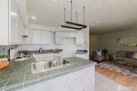 819 Kitsap Street Port Orchard WA 98366