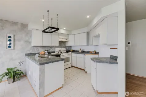 819 Kitsap Street Port Orchard WA 98366