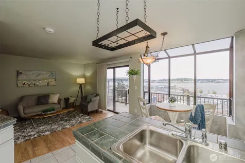 819 Kitsap Street Port Orchard WA 98366
