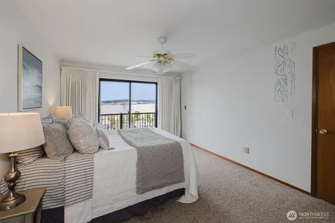 819 Kitsap Street Port Orchard WA 98366