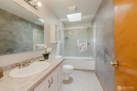 819 Kitsap Street Port Orchard WA 98366