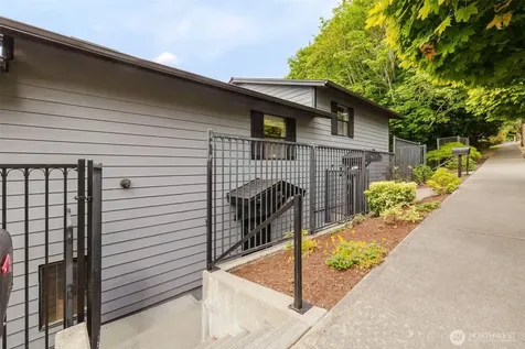 819 Kitsap Street Port Orchard WA 98366