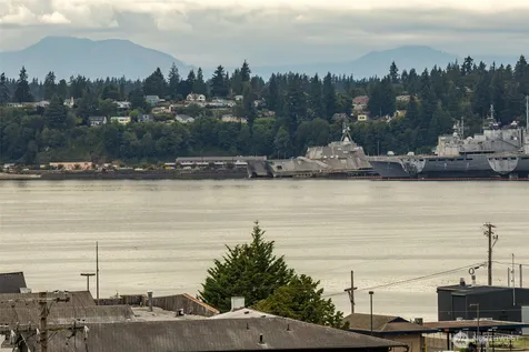 819 Kitsap Street Port Orchard WA 98366