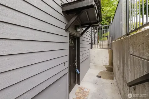 819 Kitsap Street Port Orchard WA 98366