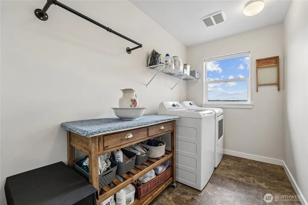 2096 NW Rustling Fir Lane Silverdale WA 98383