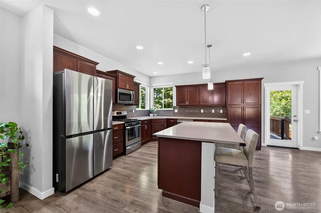 16131 76th Avenue Ct E Puyallup WA 98375
