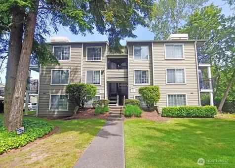 28716 18th Avenue S Federal Way WA 98003