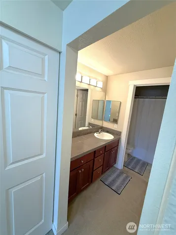 28716 18th Avenue S Federal Way WA 98003