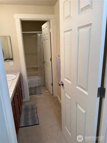 28716 18th Avenue S Federal Way WA 98003