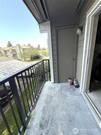 28716 18th Avenue S Federal Way WA 98003