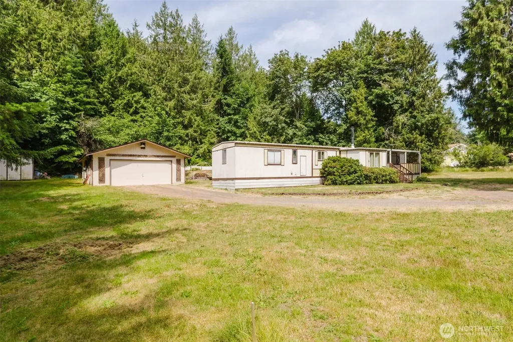 11435 Ogle Road NE Poulsbo WA 98370