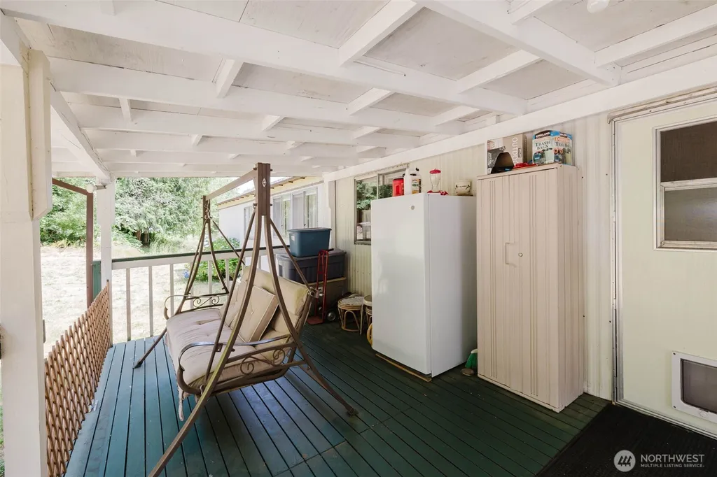 11435 Ogle Road NE Poulsbo WA 98370