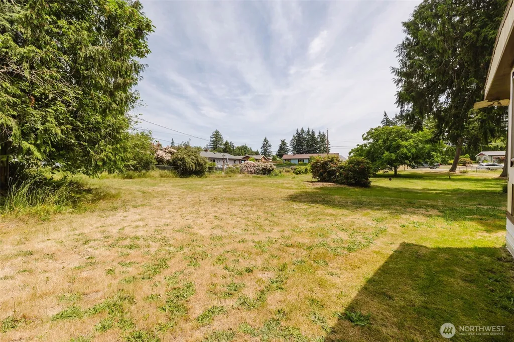 11435 Ogle Road NE Poulsbo WA 98370