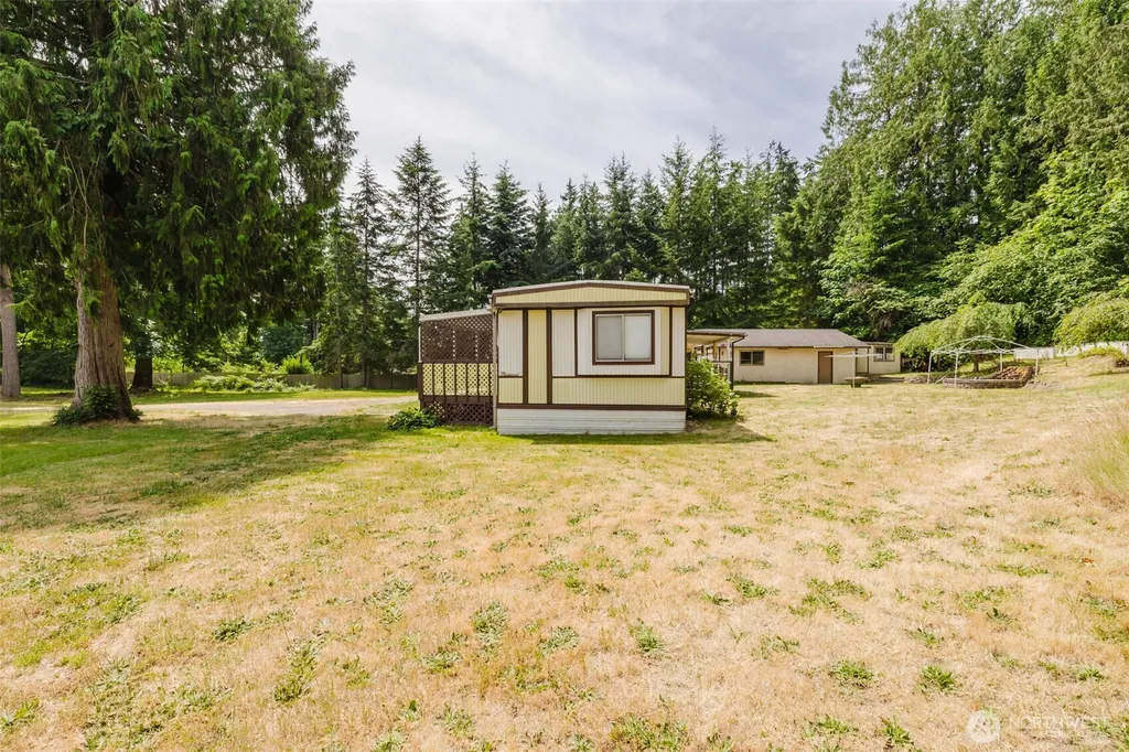 11435 Ogle Road NE Poulsbo WA 98370