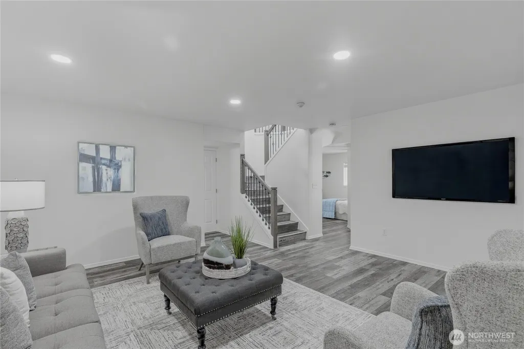18585 NE 57th Street Redmond WA 98052