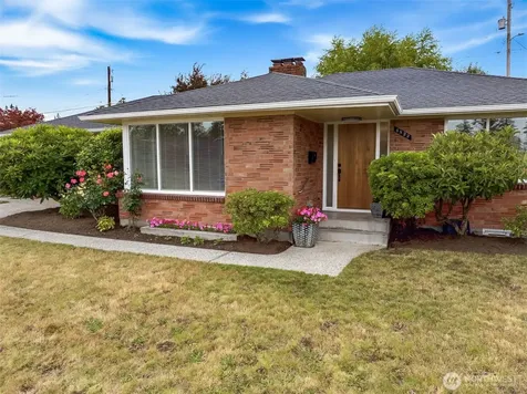 4832 Rucker Avenue Everett WA 98203