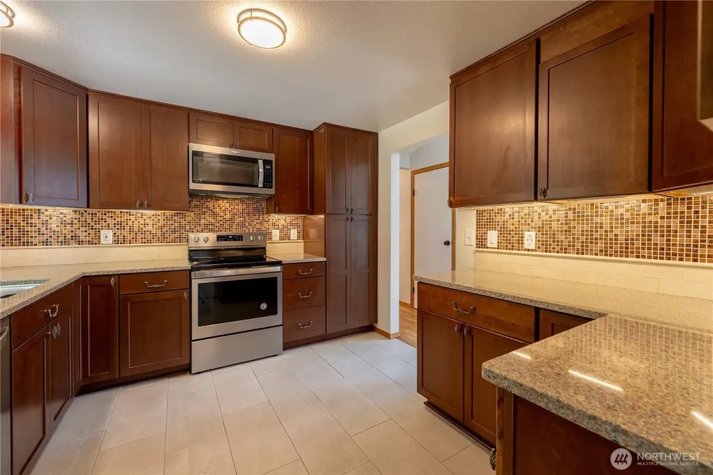 1127 204th Place SE Bothell WA 98012
