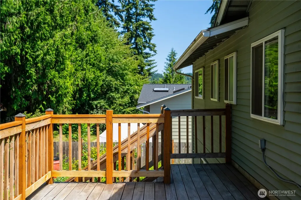 1127 204th Place SE Bothell WA 98012