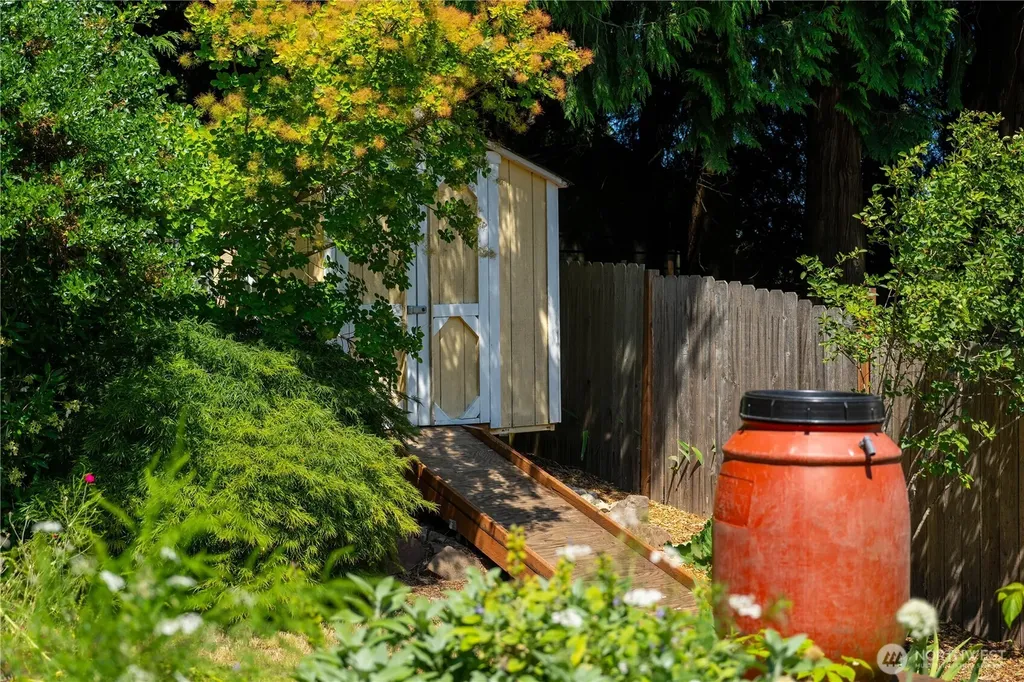 1127 204th Place SE Bothell WA 98012