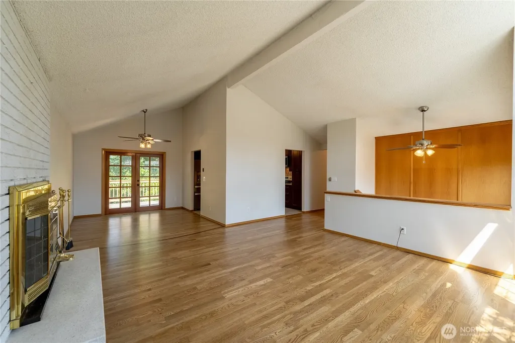 1127 204th Place SE Bothell WA 98012