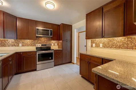 1127 204th Place SE Bothell WA 98012