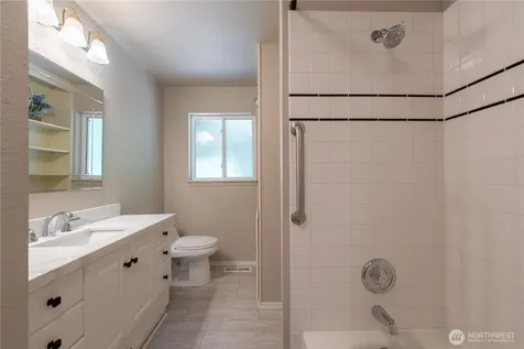 1127 204th Place SE Bothell WA 98012