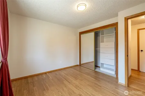 1127 204th Place SE Bothell WA 98012