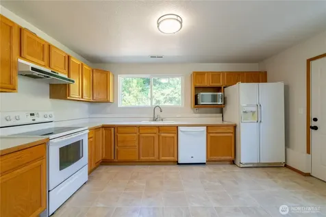 1127 204th Place SE Bothell WA 98012