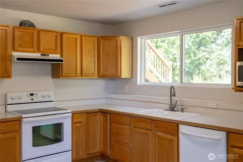 1127 204th Place SE Bothell WA 98012