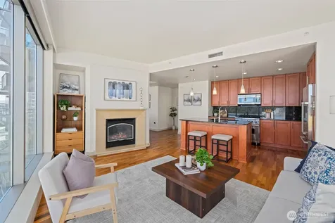 10650 NE 9th Place Bellevue WA 98004