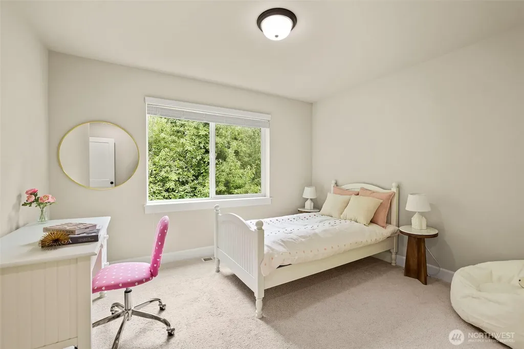 29 242nd Street SE Bothell WA 98021