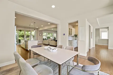 29 242nd Street SE Bothell WA 98021