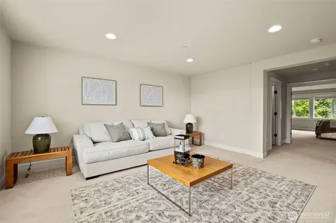 29 242nd Street SE Bothell WA 98021