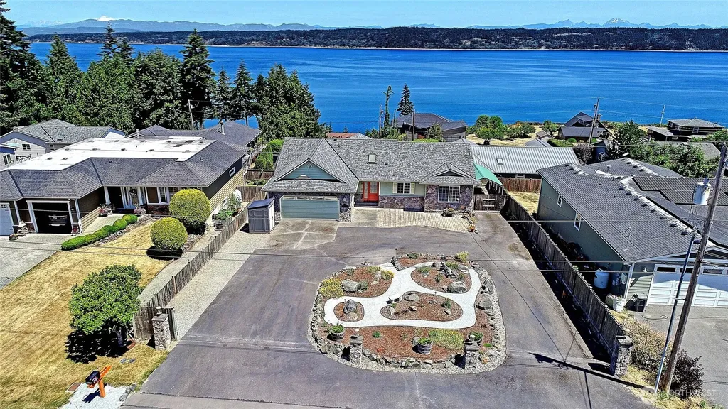 2891 Viewmont Place Camano Island WA 98282