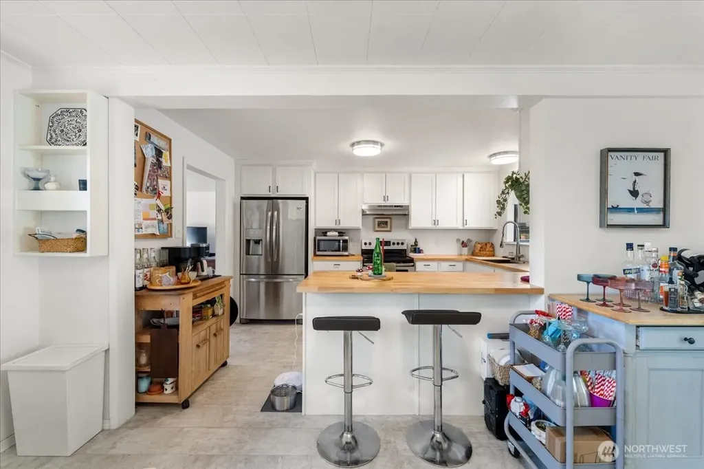 859 SW 132nd Street Burien WA 98146
