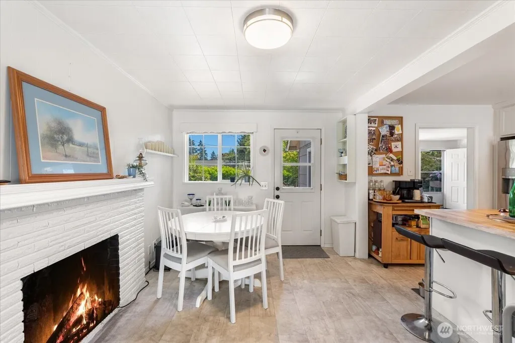 859 SW 132nd Street Burien WA 98146