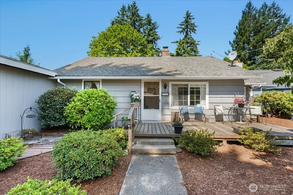 859 SW 132nd Street Burien WA 98146