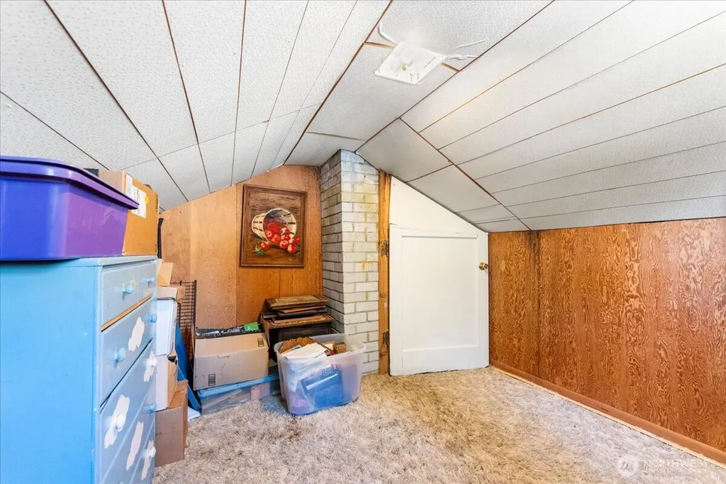 859 SW 132nd Street Burien WA 98146