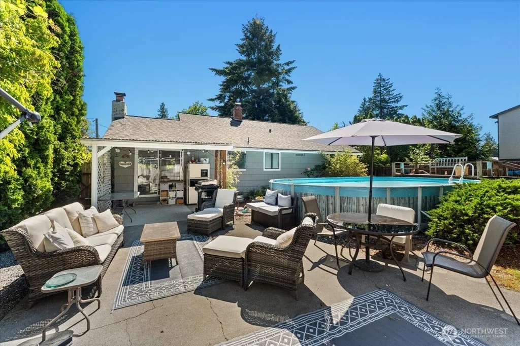 859 SW 132nd Street Burien WA 98146