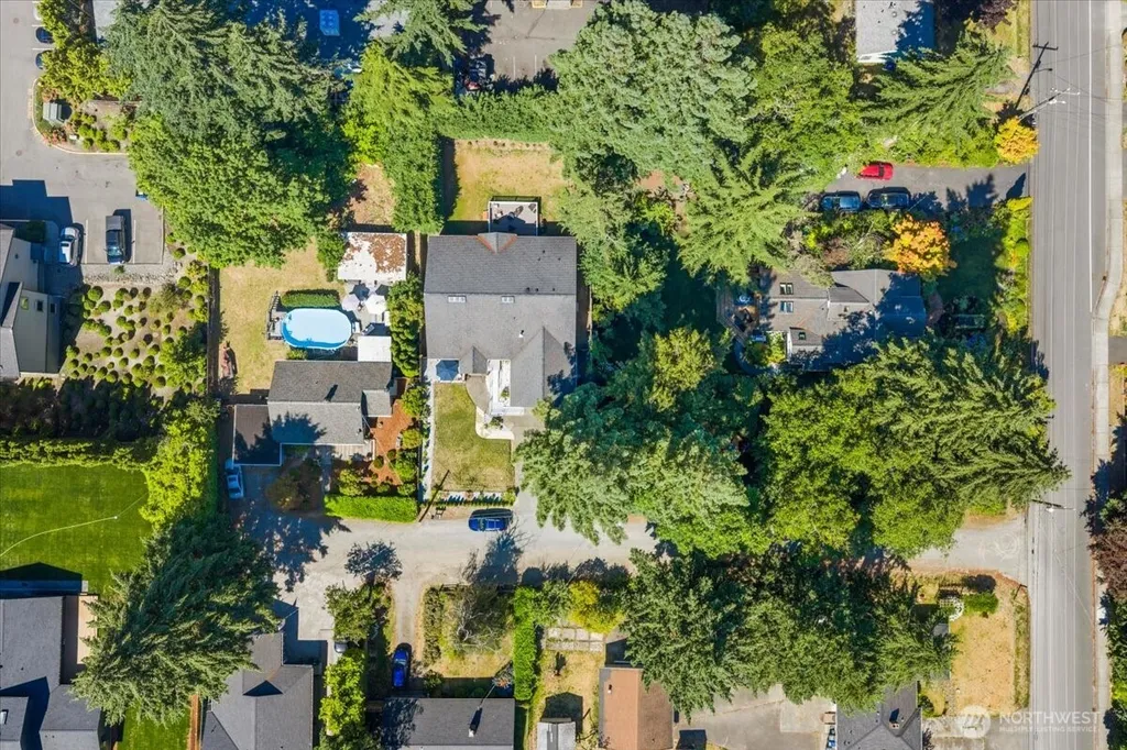 859 SW 132nd Street Burien WA 98146