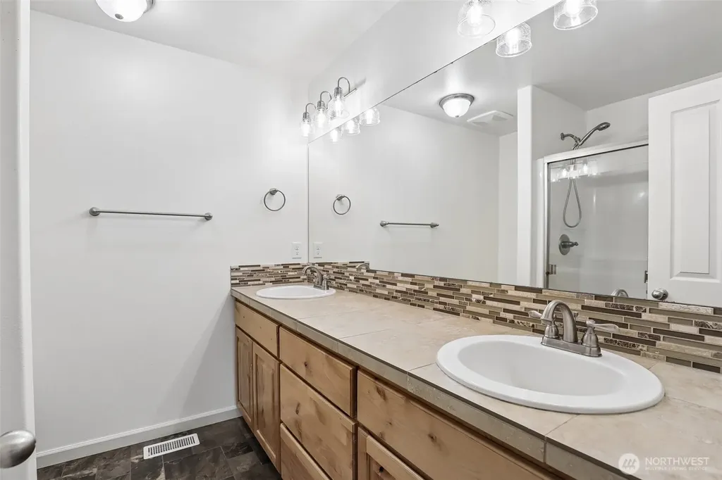 146 NW 76th Street Vancouver WA 98665