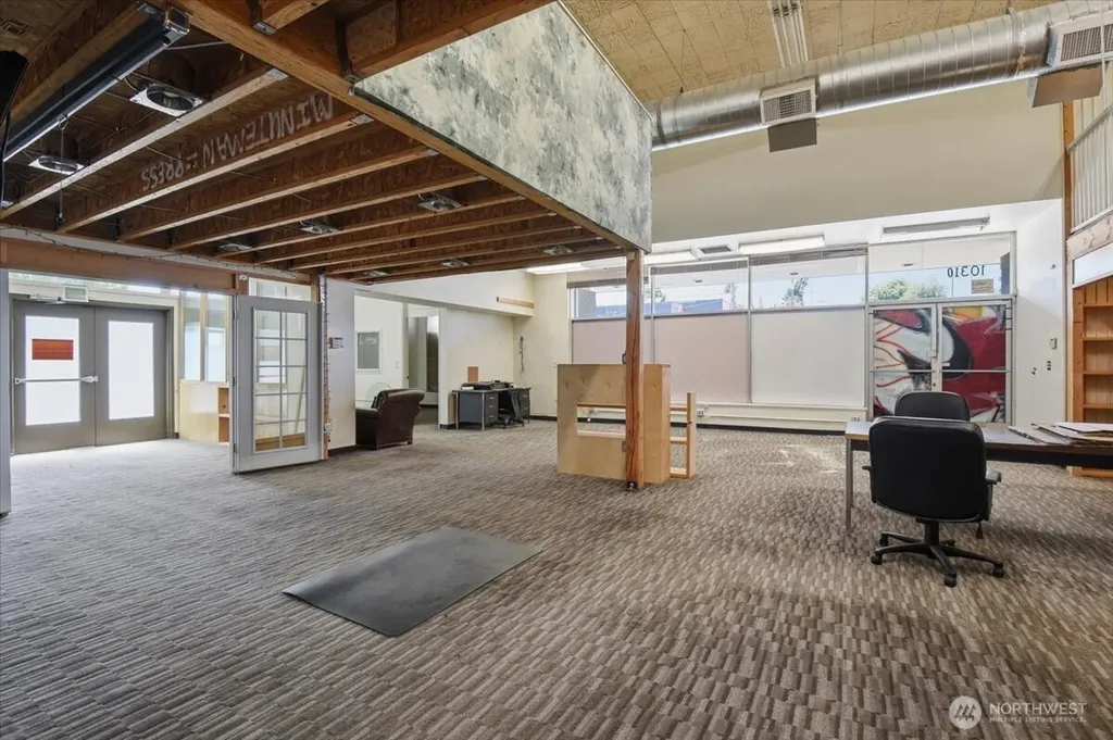 10310 Aurora Avenue N Seattle WA 98133
