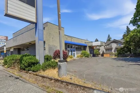 10310 Aurora Avenue N Seattle WA 98133