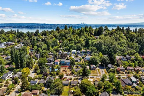 215 31st Avenue E Seattle WA 98112