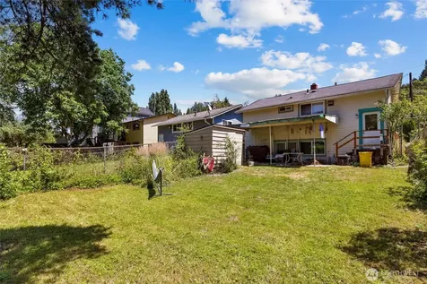 215 31st Avenue E Seattle WA 98112