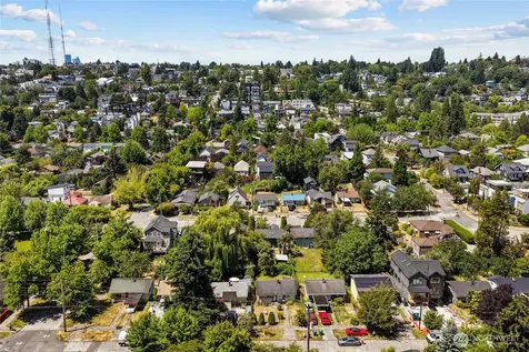 215 31st Avenue E Seattle WA 98112