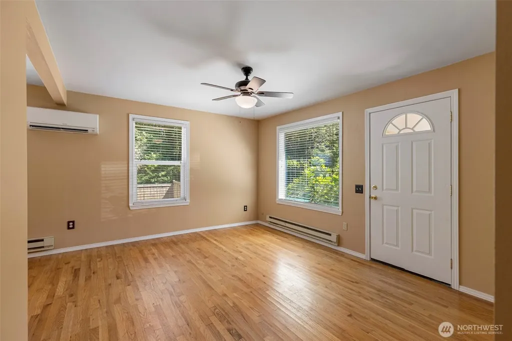 932 Retsil Road Port Orchard WA 98366