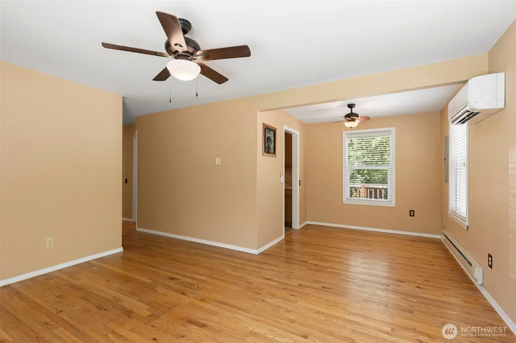 932 Retsil Road Port Orchard WA 98366