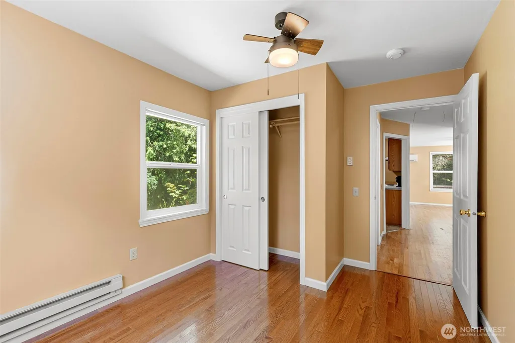 932 Retsil Road Port Orchard WA 98366